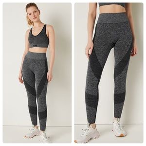 PINK VS SEAMLESS WORKOUT LEGGINGS